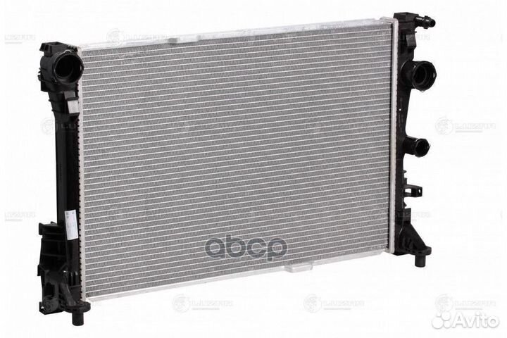 Радиатор охлаждения двигателя MB W204/W212 09