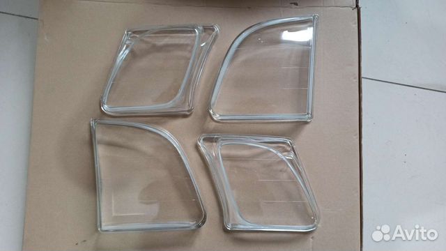 Стекло фары Lexus LX 470