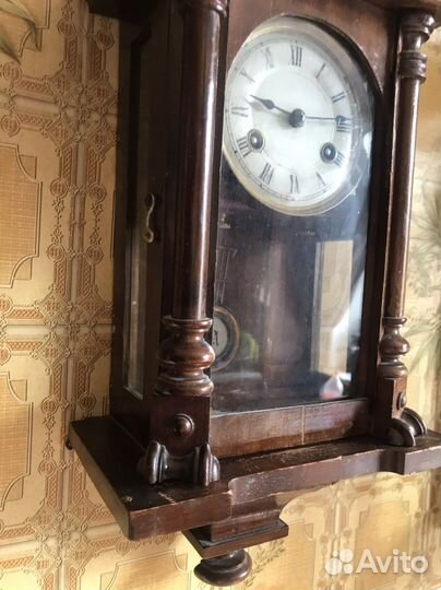 Настенные часы с боем. В. Габю