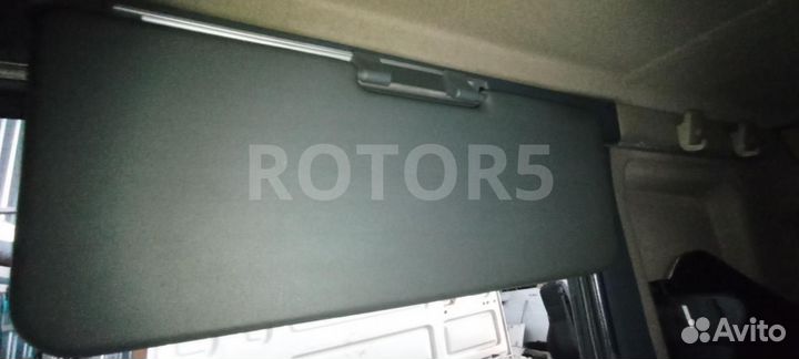 Солнцезащитный козырек правый Scania P 5 2011