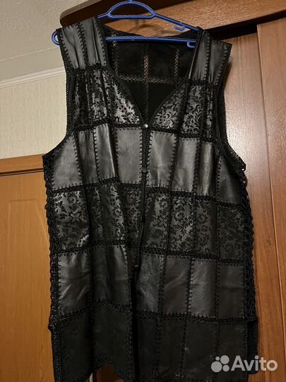Кожаная жилетка