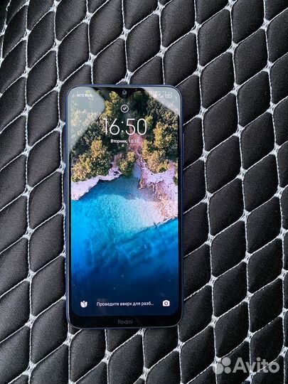 Xiaomi Redmi 8, 3/32 ГБ