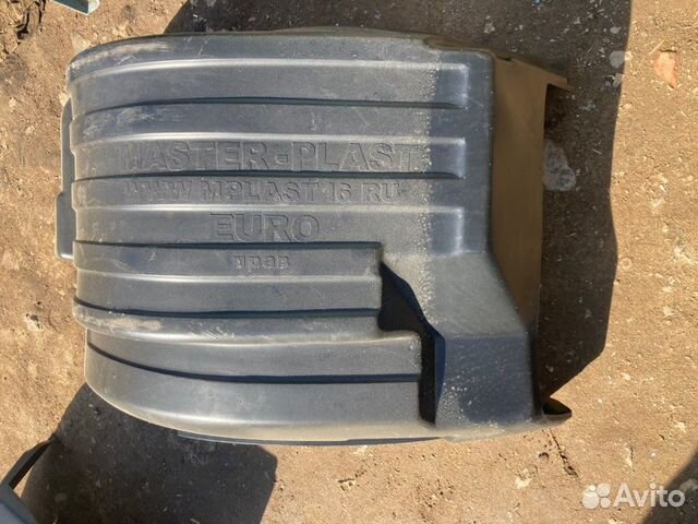 Подкрылок передний правый Камаз 4310