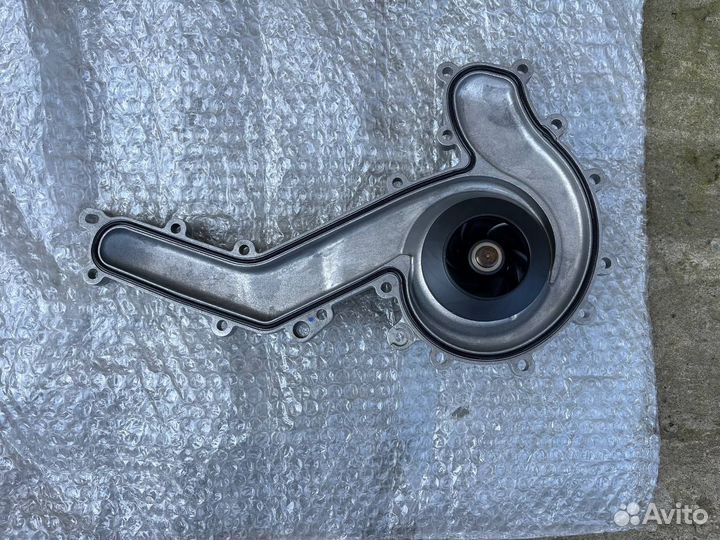 Водяной насос 3,0 TDI VAG