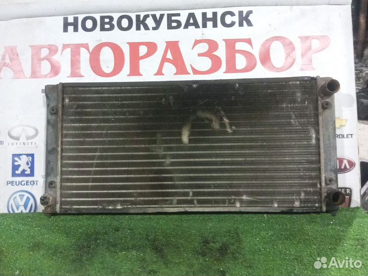 Радиатор охлаждения Volkswagen Passat B3