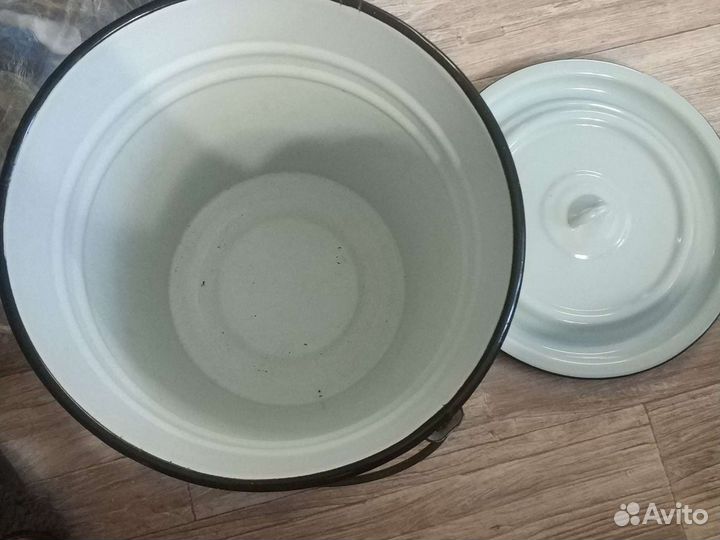 Эмалированное ведро крышка