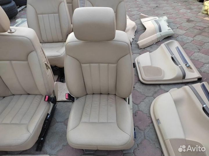 Салон w251 R-class 272.967 03.2007