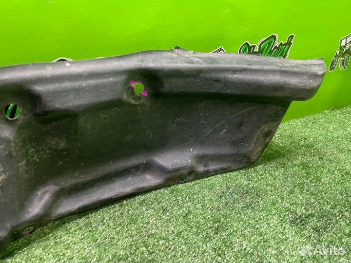 Подкрылок передний правый Lexus Lx470 UZJ100