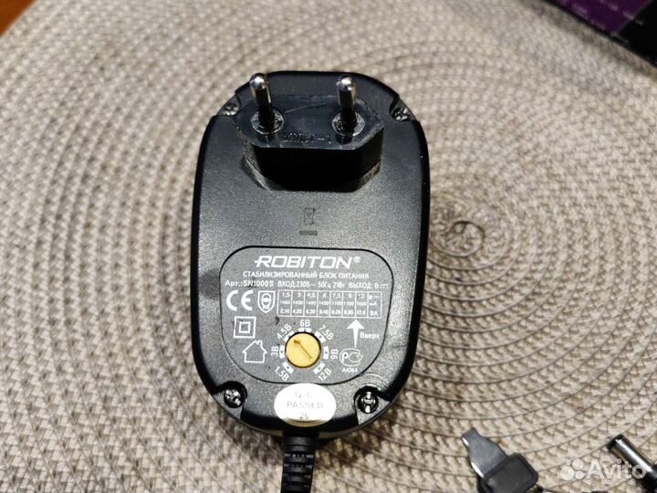 Блок питания 1А. 1,5, 3, 4,5, 6, 7,5, 9, 12 вольт