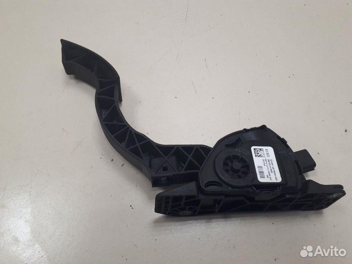 Педаль акселератора Ford Focus