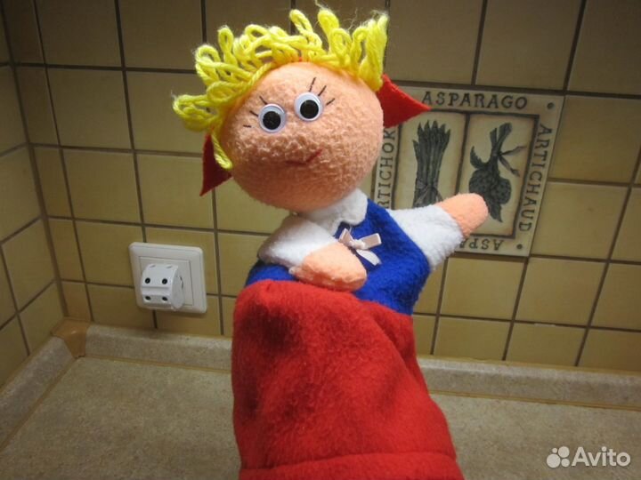 Игрушка - Красная шапочка - на пальчик