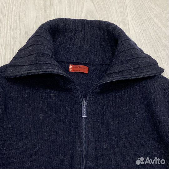 Женский свитер Levis