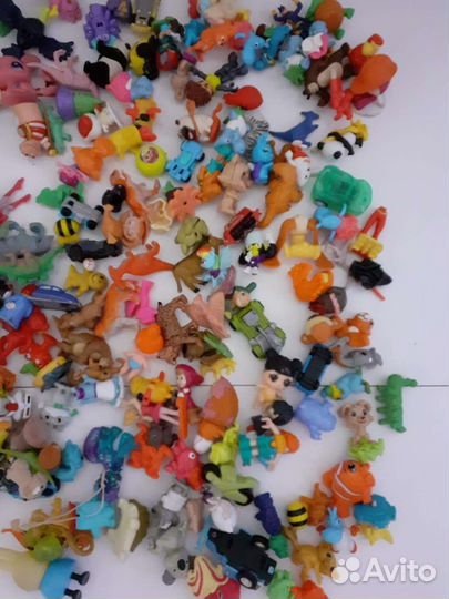 Игрушки из киндера пакетом