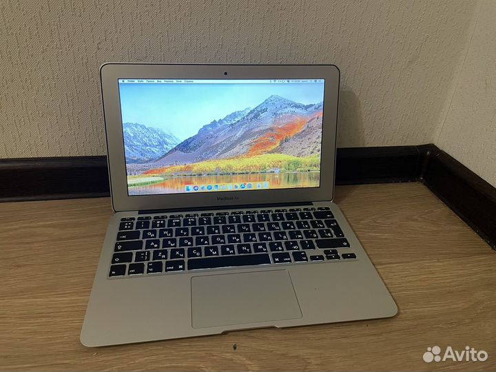 Apple macbook air 11 2011