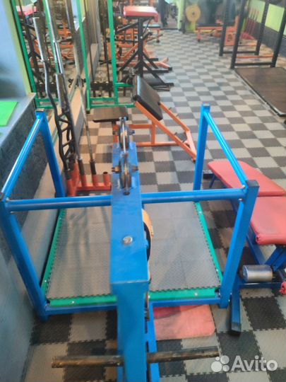 Тренажер колодец (для приседаний с поясом)