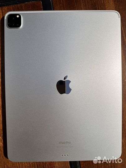 iPad pro 12 9 2022 m2