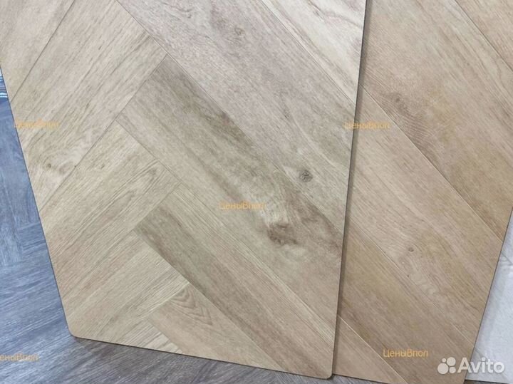 Виниловый ламинат елочкой