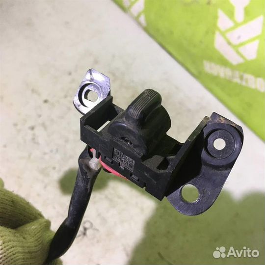 Кнопка стеклоподъемника Субару Форестер 10