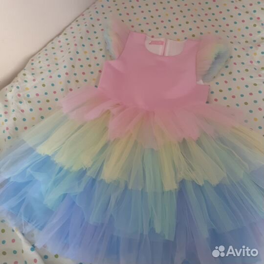 Платье праздничное