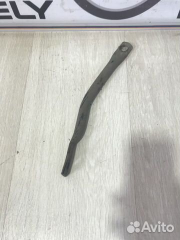 Стойка крепление подрамника Nissan almera G15