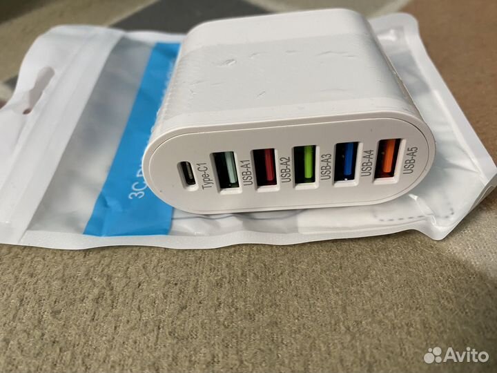 Зарядное устройство для смартфона