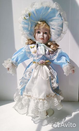 Кукла фарфоровая коллекционная 40 см