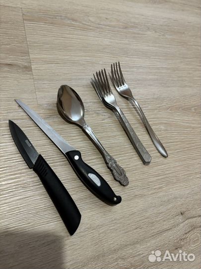 Столовые приборы 2 ножа 4 вилки 6 ложек +поварёшка