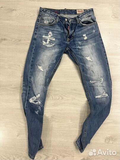 Крутые рваные джинсы