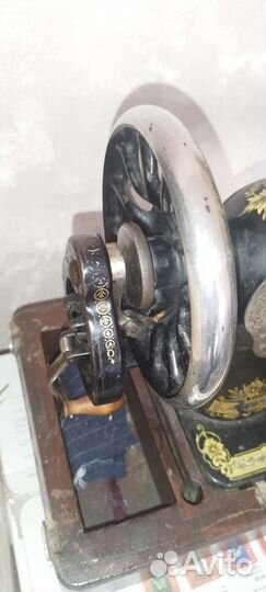 Швейная машина Singer