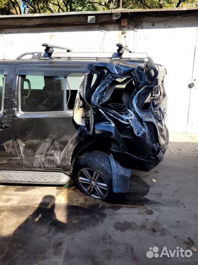 Nissan Pathfinder 2.5 AT, 2005, битый, 225 000 км