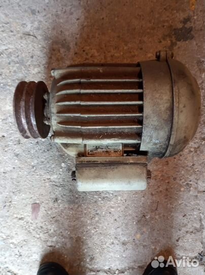 Электродвигатель трехфазного тока из СССР