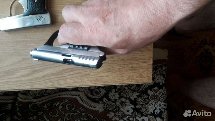 Пистолет зажигалка