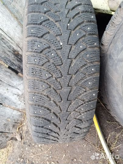 Nordman Nordman 4 215/65 R16 102