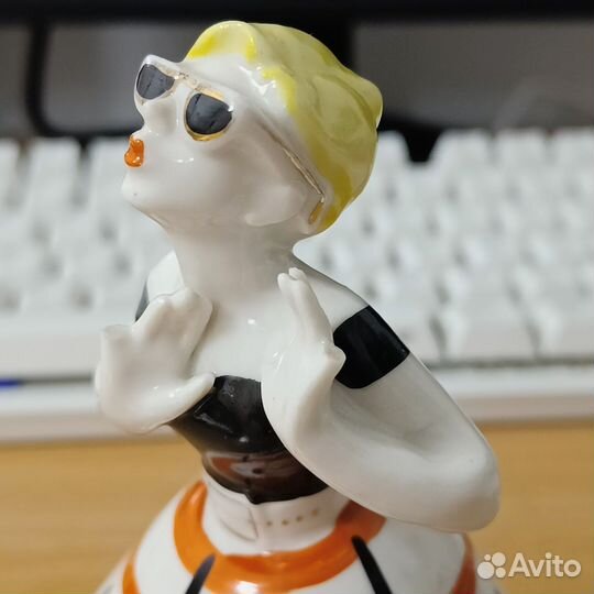 Сплетница фарфор