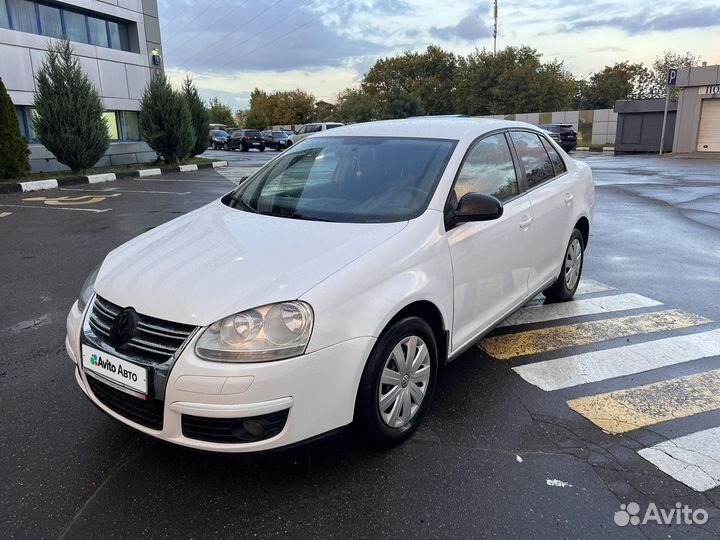 Volkswagen Jetta 1.6 МТ, 2010, 200 122 км