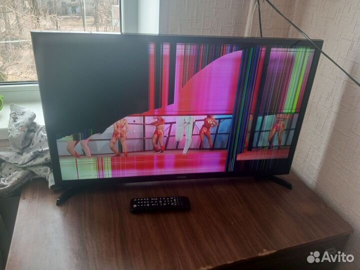 Телевизор на запчасти