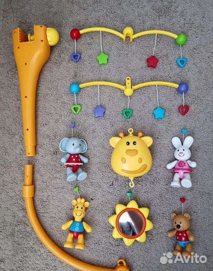 Мобиль на кроватку Жирафики