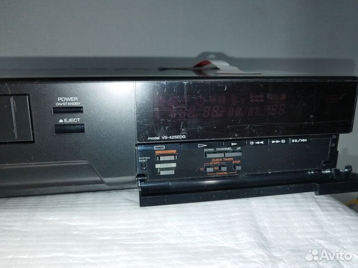 Видеомагнитофон нулёвый akai