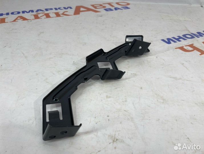 Кронштейн бампера правый Kia Sorento 2 XM