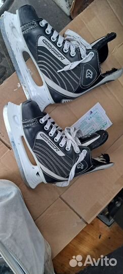 Коньки хоккейные 34 размер