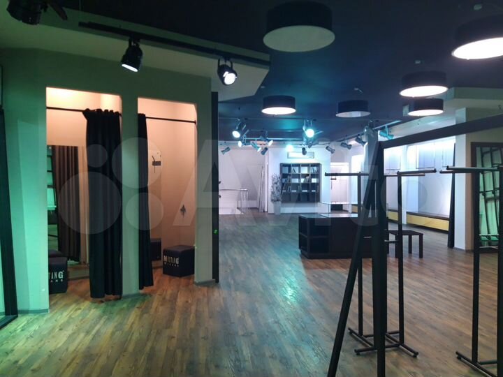 Магазин в центре, на Московской, 180 м²