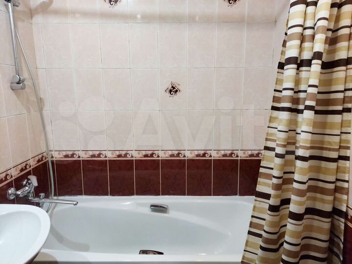 3-к. квартира, 63 м², 3/9 эт.