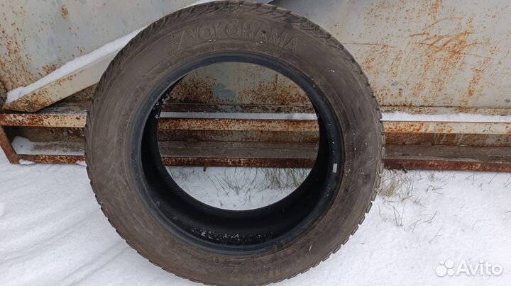 Yokohama IceGuard Stud IG65 215/55 R16