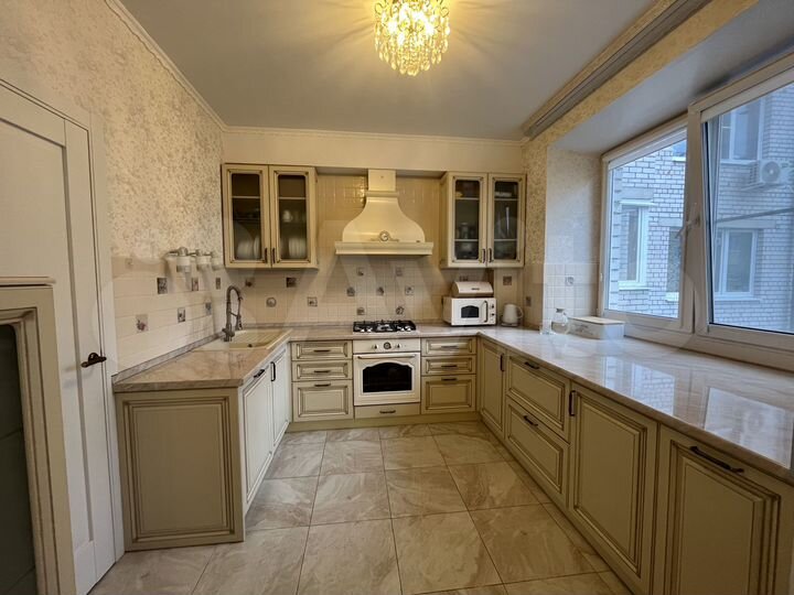 3-к. квартира, 96,8 м², 3/5 эт.