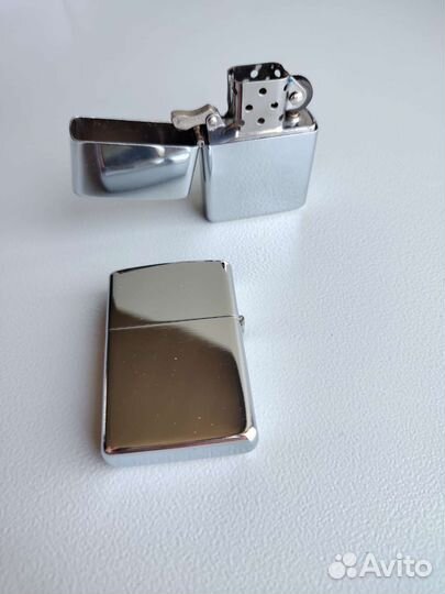 Зажигалка бензиновая