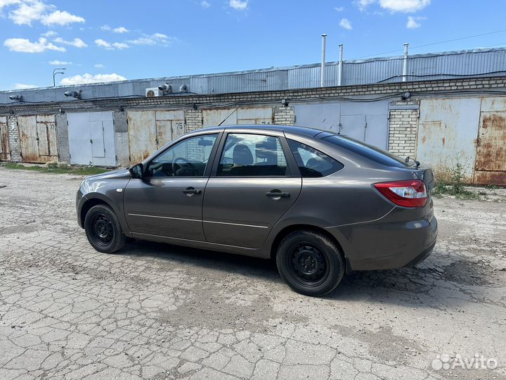 LADA Granta 1.6 МТ, 2019, 27 450 км