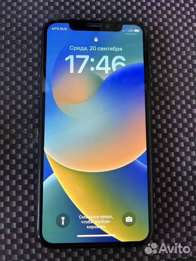 iPhone X, 64 ГБ