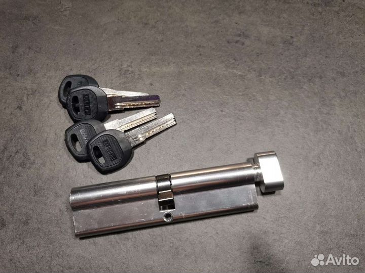 Личинка замка