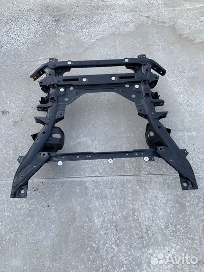 Подрамник передний BMW X5 2013 - 2018 F15