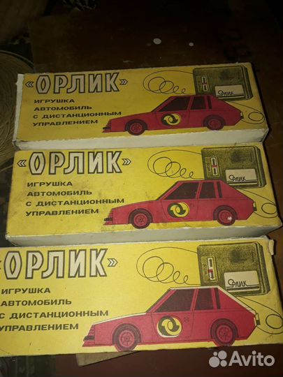 Игрушка автомобиль на дистанционном управлении